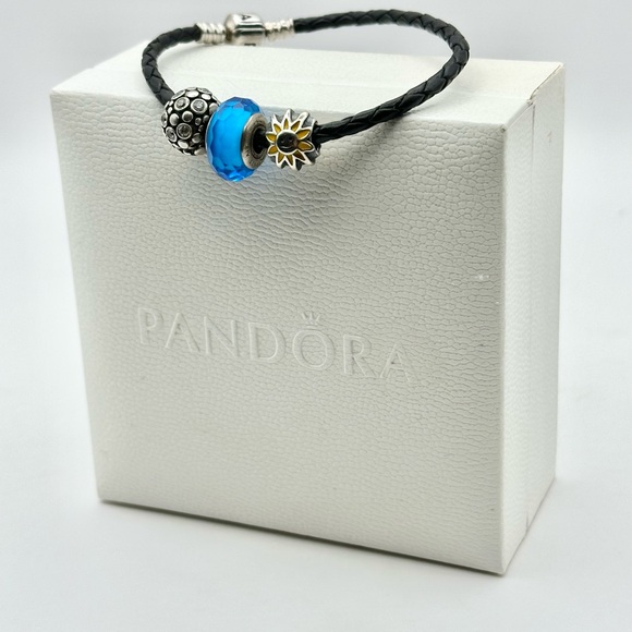 Pandora Bracelet with 3 Charms - Picture 2 of 10